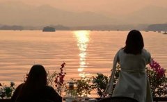 提醒大家根据气温变化及