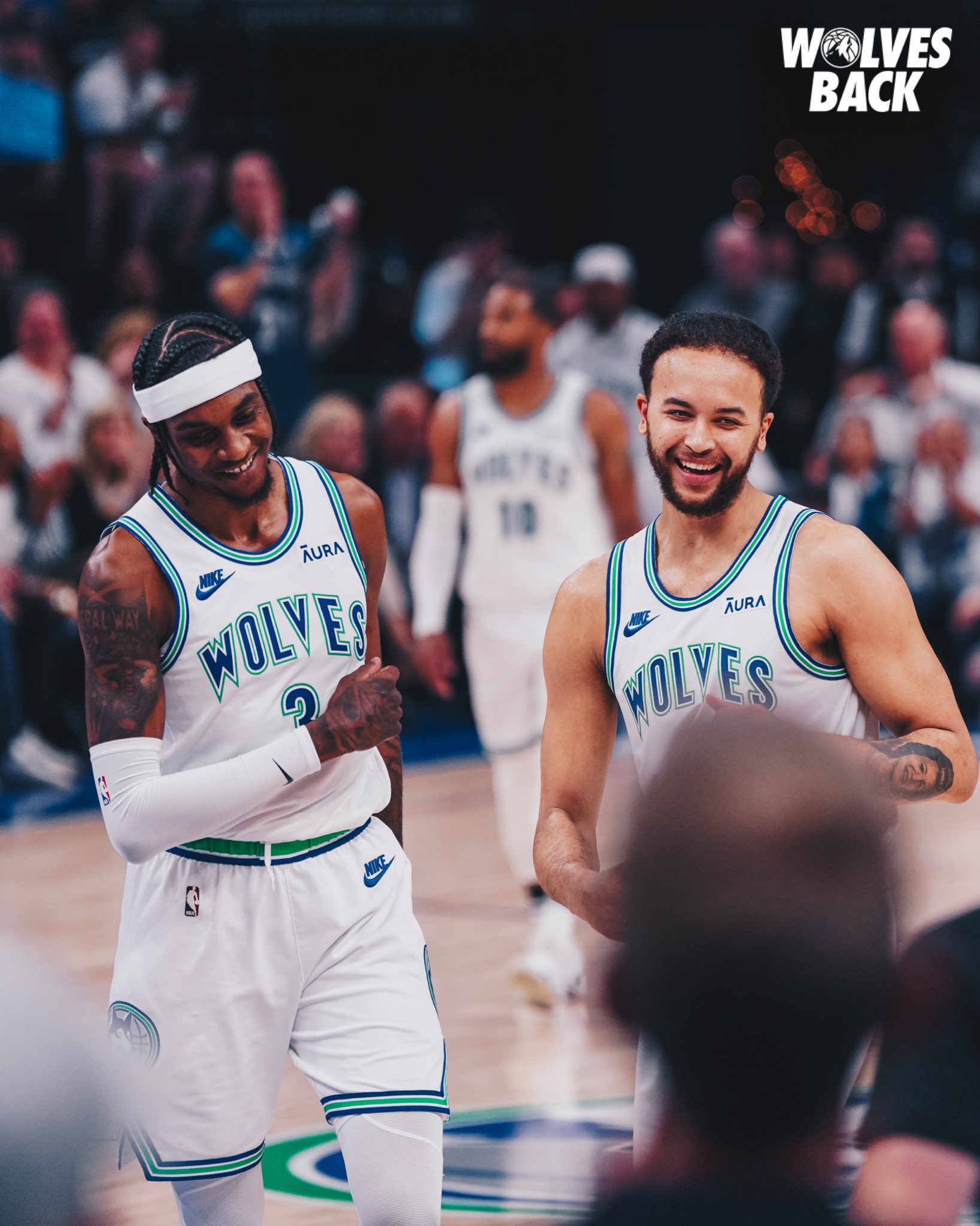 东契奇欧文联手砍下63分，独行侠在西部决赛G1客