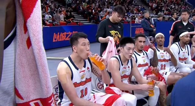 CBA积分榜风云突变：北京惨败辽宁逆袭 广东遭上