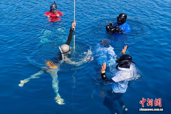 自由潜水全能公开赛点亮盱眙‘蓝宝石’，象山