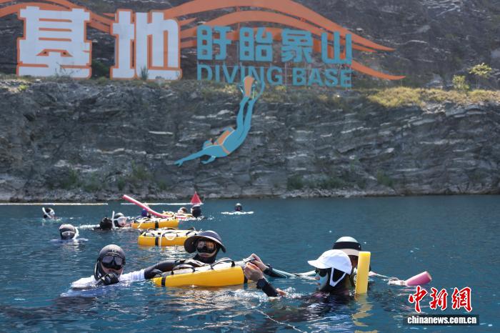 自由潜水全能公开赛点亮盱眙‘蓝宝石’，象山