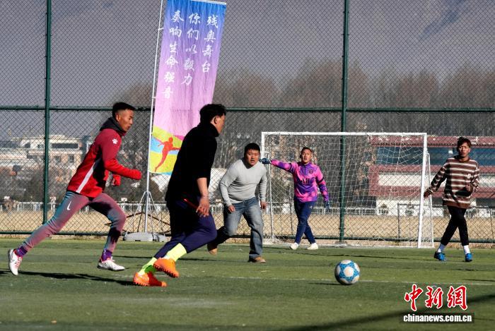 西藏自治区首届听障群体五人制足球友谊赛在拉