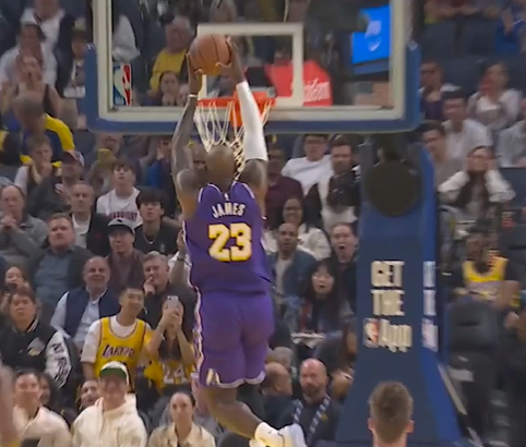 NBA历史首现父子助攻连线 勒布朗暴扣震撼全场