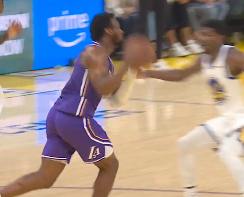 NBA历史首现父子助攻连线 勒布朗暴扣震撼全场