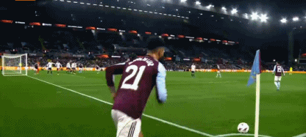 维拉双杀博洛尼亚晋级半决赛 埃梅里冲击第五座