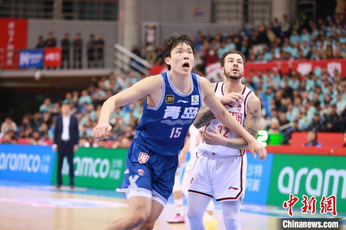 青岛队季后赛首战大胜浙江队 抢占晋级先机